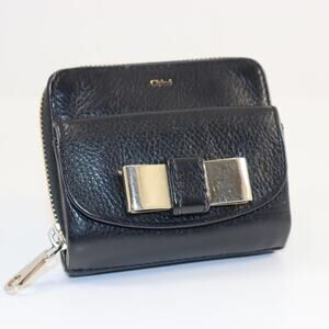 Chloé Black Leather Bow Zip-Around Wallet – Made in Italy